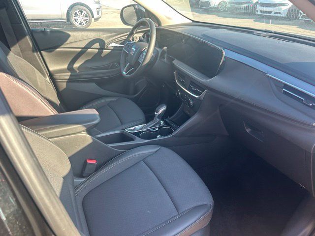 Used 2025 Buick Encore GX Preferred FWD image 21