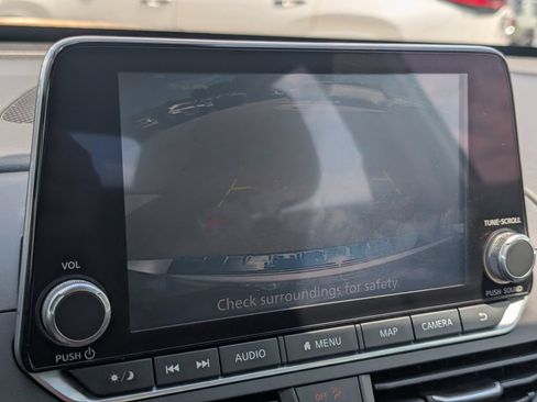 Used 2021 Nissan Altima 2.5 SL FWD image 8