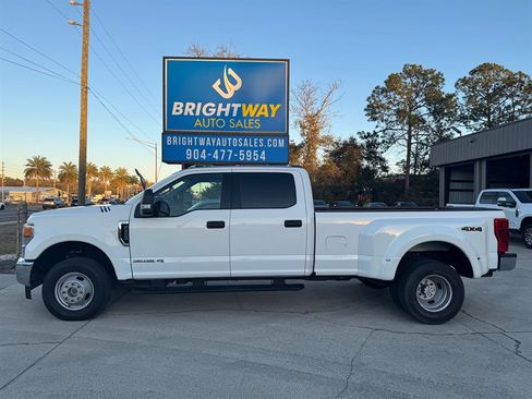 Used 2021 Ford F350 XLT AWD/4WD image 2