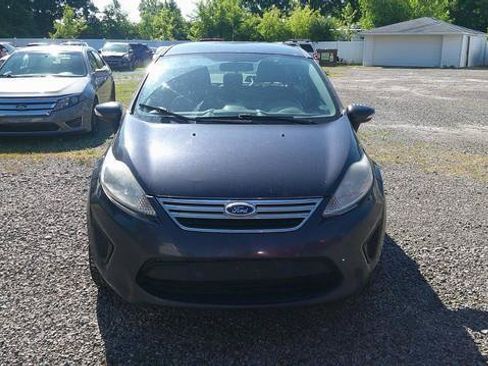 Used 2013 Ford Fiesta SE FWD image 6