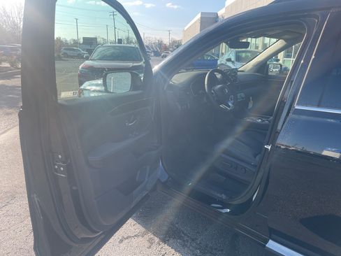 New 2025 Honda Pilot Touring image 23