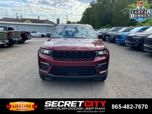 Used 2025 Jeep Grand Cherokee Limited w/ Black Appearance Package AWD/4WD image 2