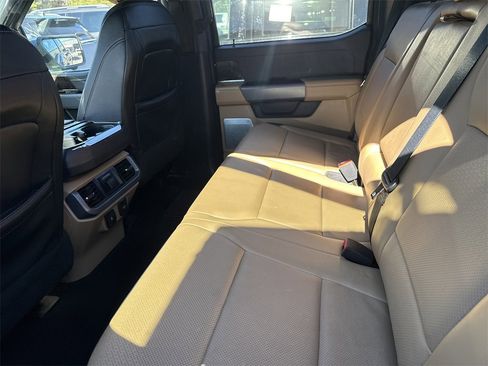 Used 2022 Ford F150 Lariat w/ Equipment Group 502A High image 11