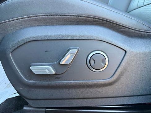 Used 2025 Hyundai Santa Fe SEL FWD image 25
