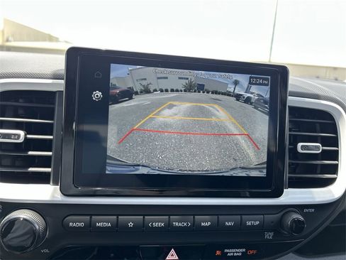 New 2025 Hyundai Venue Limited image 7