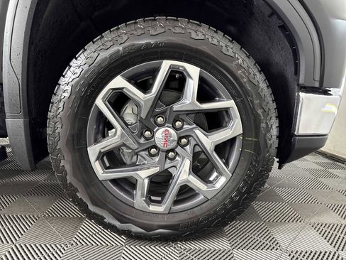 New 2026 GMC Sierra 1500 SLT w/ SLT Premium Plus Package image 10