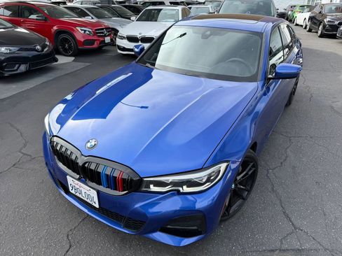 Used 2019 BMW 330i Sedan w/ M Sport Package image 5