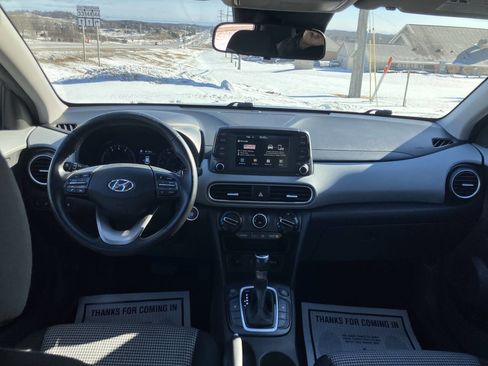 Used 2019 Hyundai Kona SEL image 16