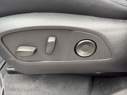 New 2026 Chevrolet Traverse LT image 21