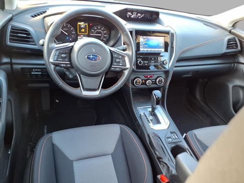 Used 2023 Subaru Crosstrek 2.0i Premium image 3