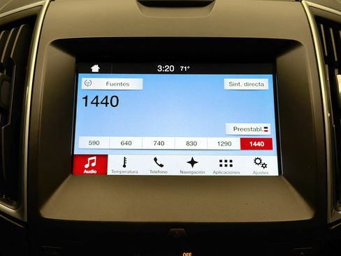 Used 2016 Ford Edge Titanium w/ Technology Package image 8