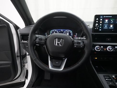 Used 2026 Honda CR-V Sport Touring image 4