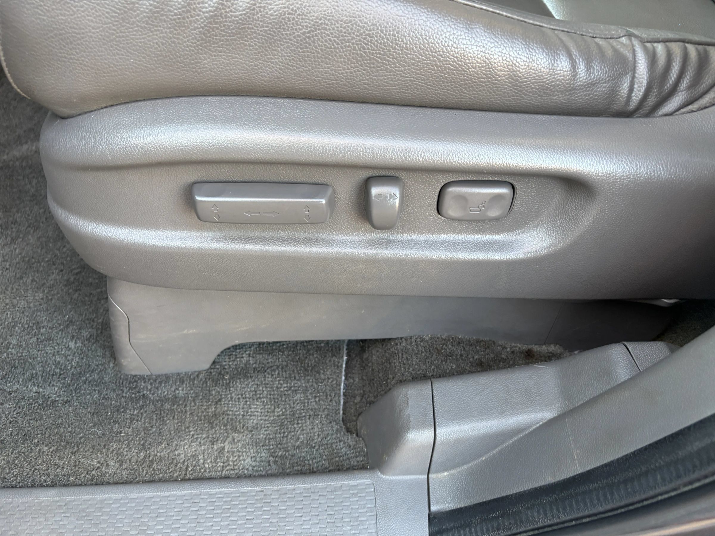 Used 2015 Honda Odyssey Touring Elite image 14