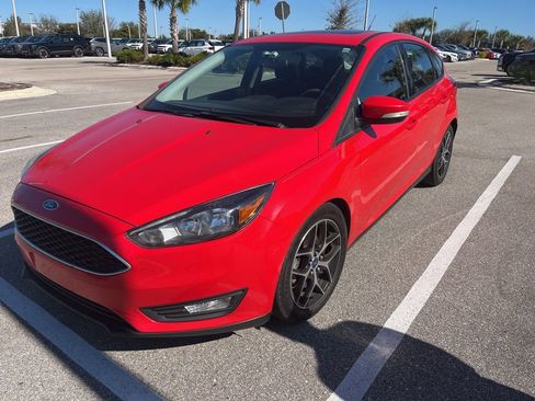 Used 2017 Ford Focus SEL image 3