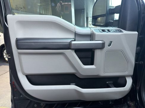 Certified 2020 Ford F250 XLT w/ XLT Premium Package image 18