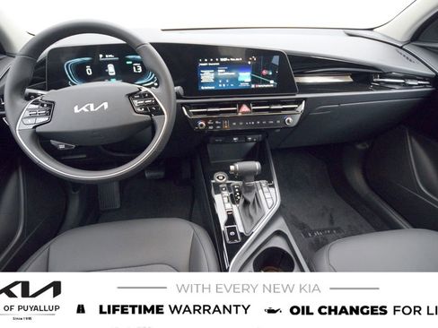 New 2026 Kia Niro EX image 17