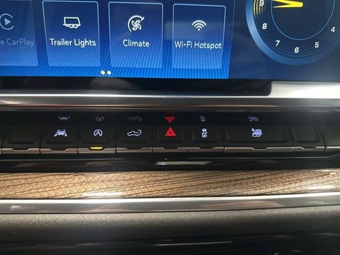 Used 2025 Chevrolet Silverado 1500 LT image 26