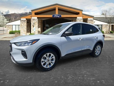 Used 2025 Ford Escape Active AWD/4WD image 1