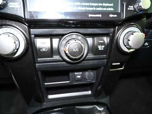 Used 2021 Toyota 4Runner TRD Off-Road Premium image 31