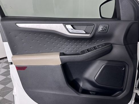 Used 2020 Ford Escape SEL image 14