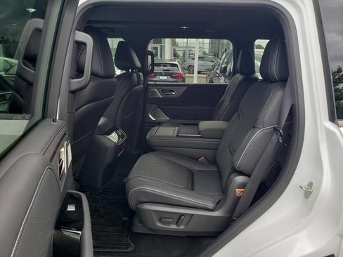 Used 2026 INFINITI QX80 Autograph AWD/4WD image 11