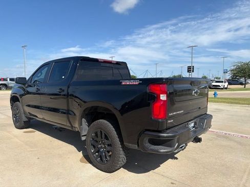 Used 2025 Chevrolet Silverado 1500 LT Trail Boss w/ Convenience Package II AWD/4WD image 8