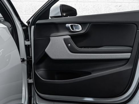 Used 2023 Polestar Polestar 2 w/ Pilot Pack AWD/4WD image 18