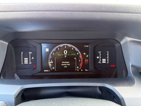 Used 2025 Toyota 4Runner SR5 AWD/4WD image 14