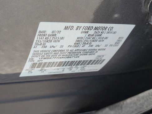 Used 2022 Ford Explorer Limited w/ Equipment Group 301A RWD image 31