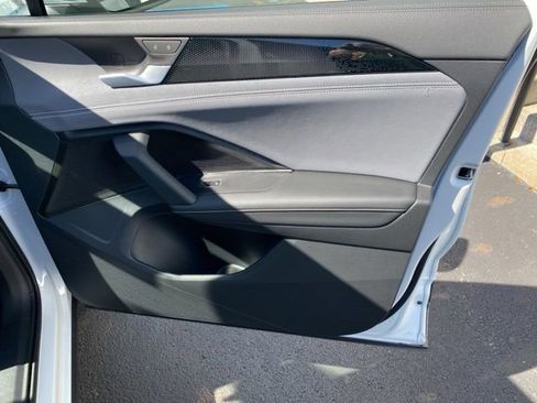 New 2025 Volkswagen Tiguan SE image 45