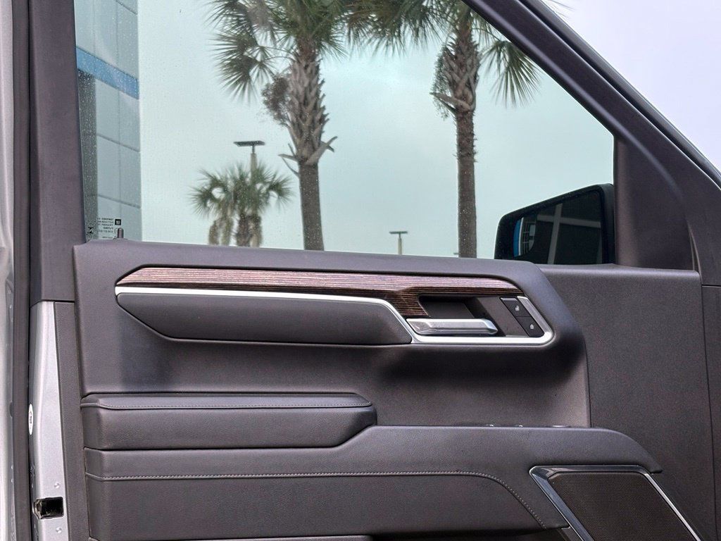 Used 2023 GMC Sierra 1500 Elevation AWD/4WD image 6