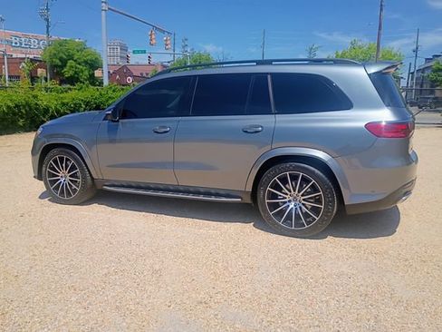 Used 2024 Mercedes-Benz GLS 580 4MATIC image 8