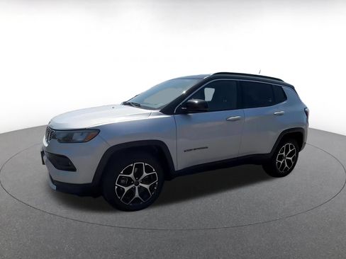 Used 2025 Jeep Compass Limited AWD/4WD image 7