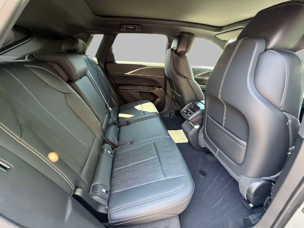 Certified 2024 Cadillac Lyriq Luxury AWD/4WD image 16
