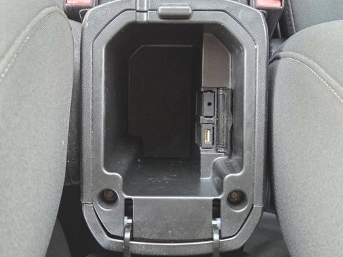 Used 2011 Chevrolet Cruze LT image 27