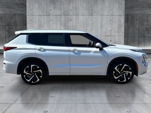 Used 2023 Mitsubishi Outlander SEL FWD image 6