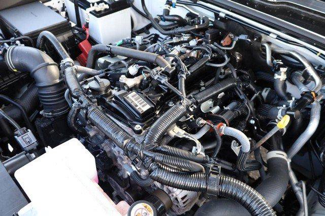 Used 2025 Toyota 4Runner SR5 AWD/4WD image 24