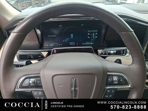 Certified 2023 Lincoln Navigator L Reserve AWD/4WD image 19