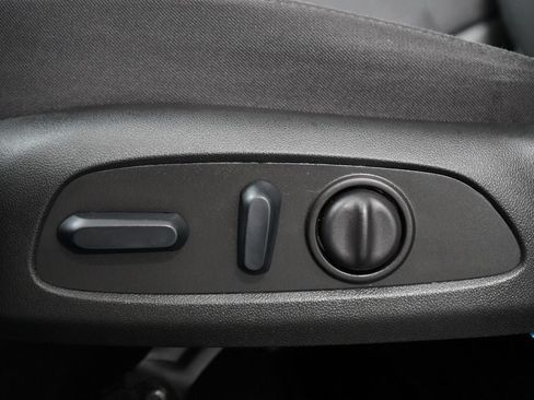 Used 2025 Chevrolet Malibu RS FWD image 17