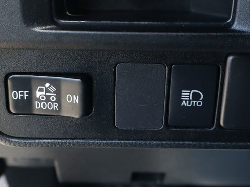 Used 2019 Toyota Tacoma SR5 RWD image 21