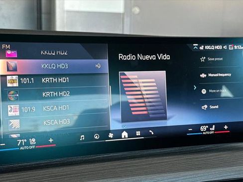 Used 2025 BMW 430i Coupe w/ M Sport Package image 16