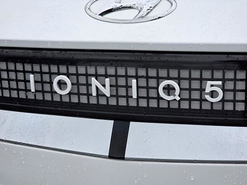 Used 2024 Hyundai Ioniq 5 Limited AWD/4WD image 13
