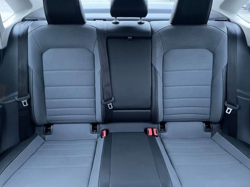 Used 2025 Volkswagen Jetta SE image 38