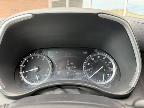 Used 2021 Toyota Highlander XLE AWD/4WD image 17