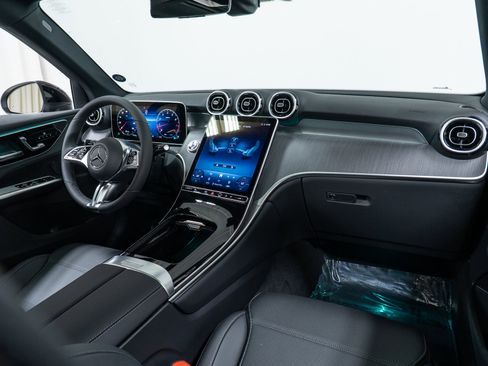 New 2026 Mercedes-Benz GLC 300 4MATIC image 14