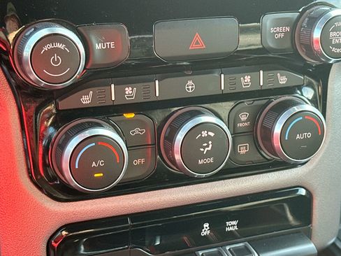 Used 2024 RAM 1500 Laramie image 19