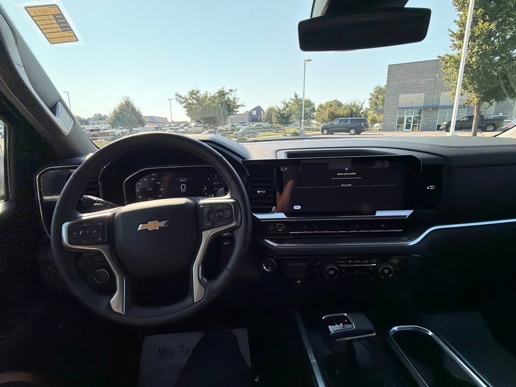 Used 2026 Chevrolet Silverado 1500 LTZ w/ Z71 Off-Road Package AWD/4WD image 17