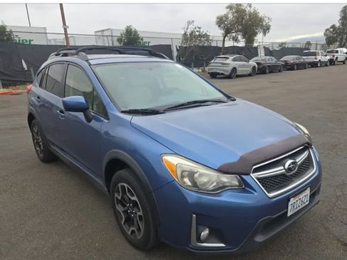 Used 2016 Subaru Crosstrek 2.0i Premium w/ Moonroof Package AWD/4WD image 5