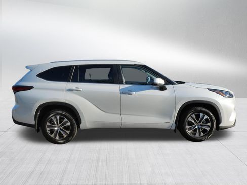 Used 2020 Toyota Highlander Limited AWD/4WD image 8
