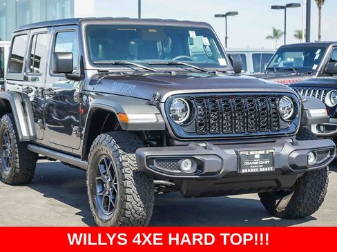 Used 2025 Jeep Wrangler Willys image 3
